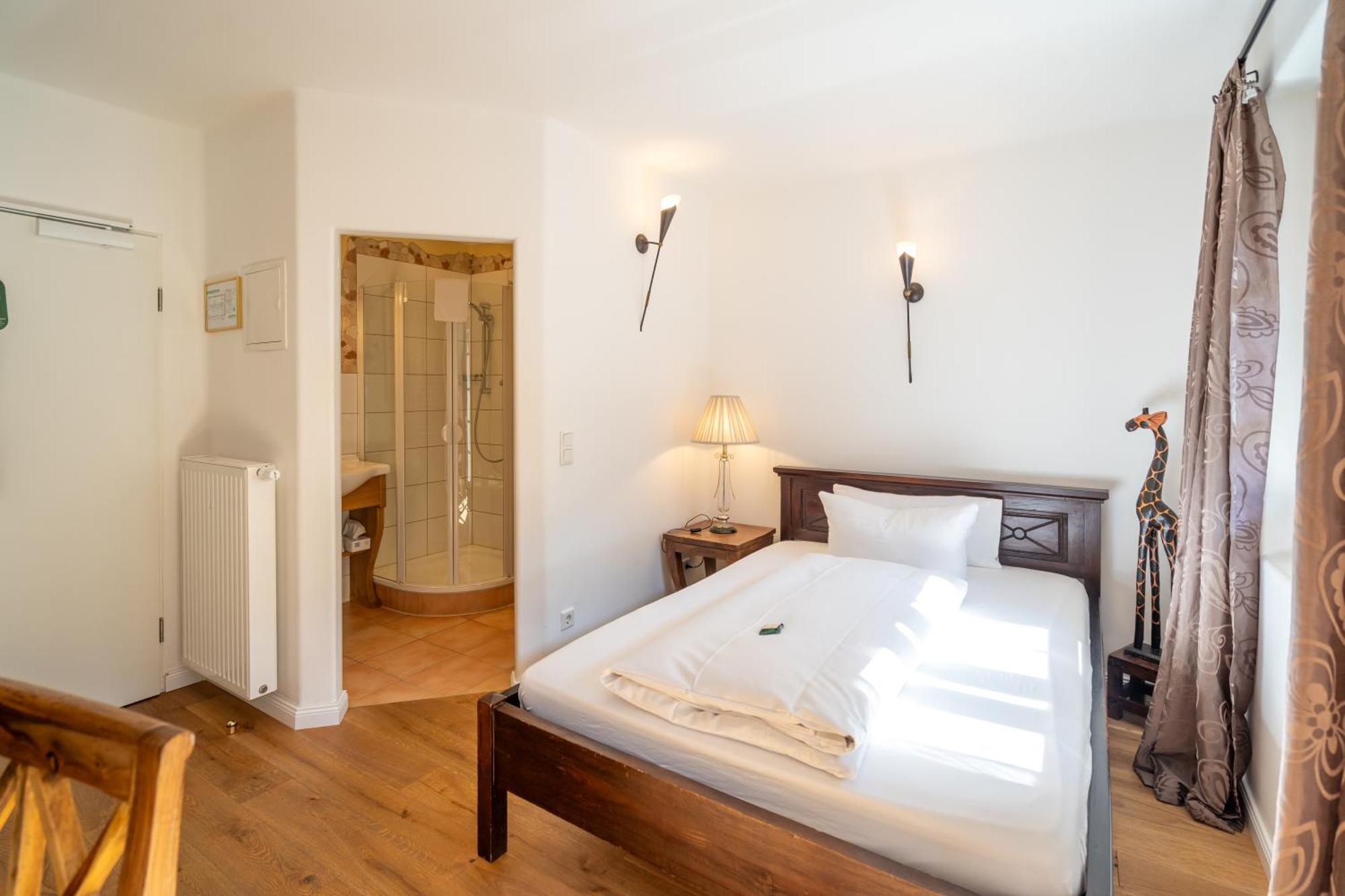 Landhaus Hotel Wolfratshausen Ngoại thất bức ảnh
