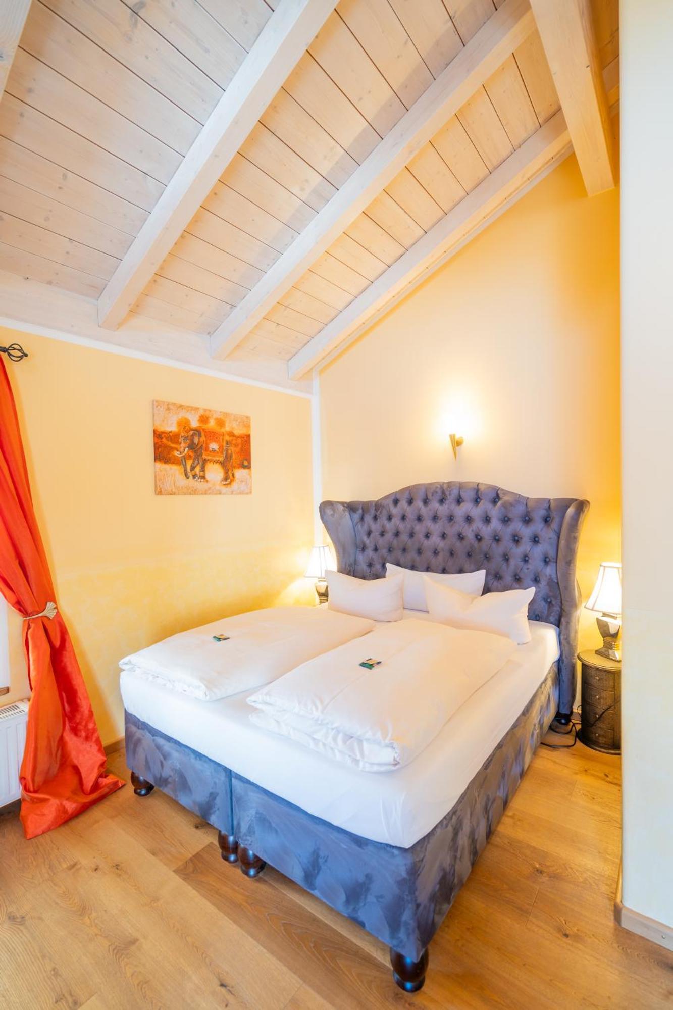 Landhaus Hotel Wolfratshausen Ngoại thất bức ảnh