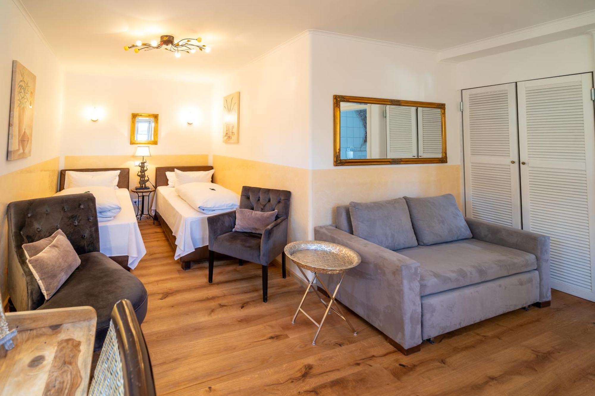 Landhaus Hotel Wolfratshausen Ngoại thất bức ảnh