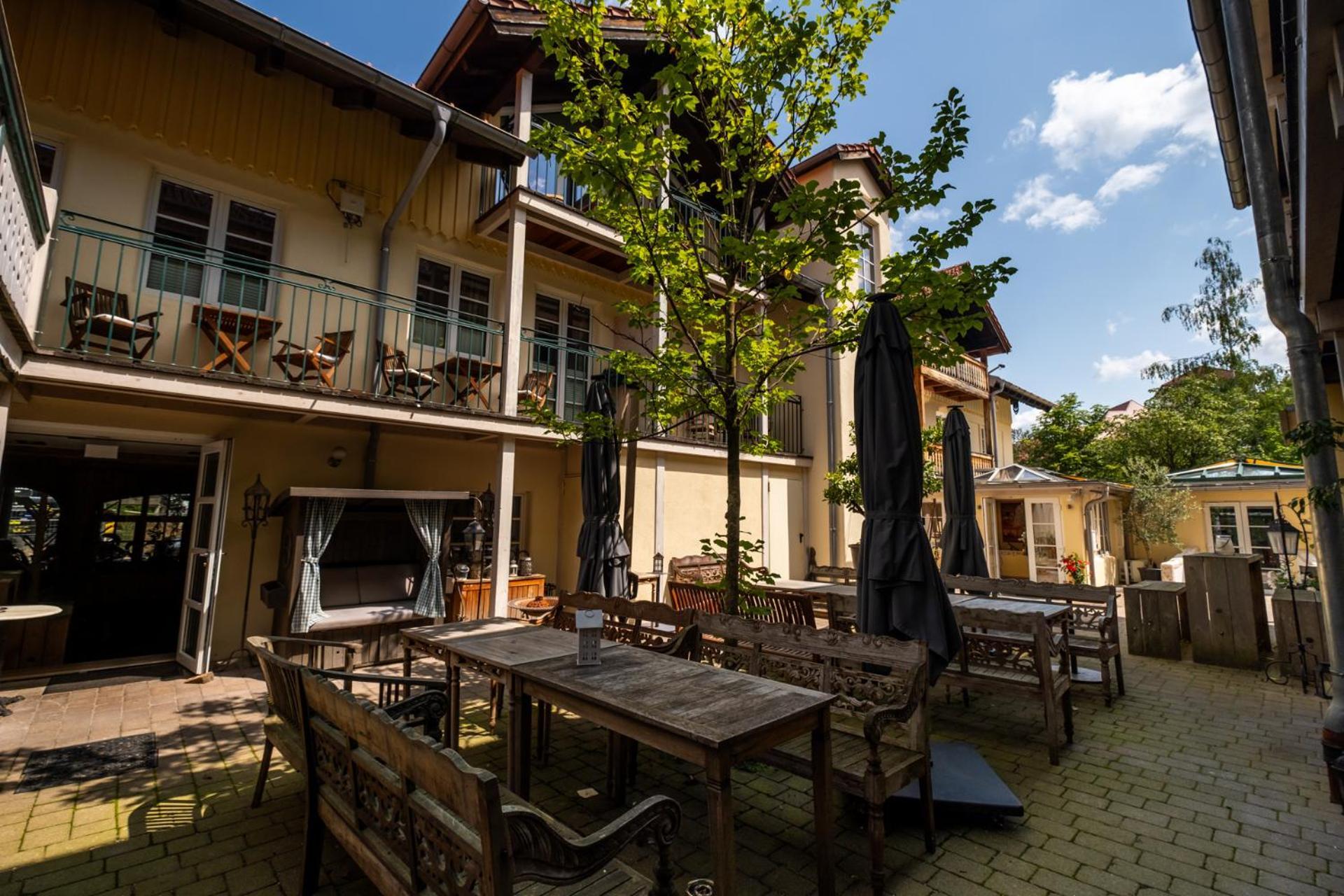 Landhaus Hotel Wolfratshausen Ngoại thất bức ảnh