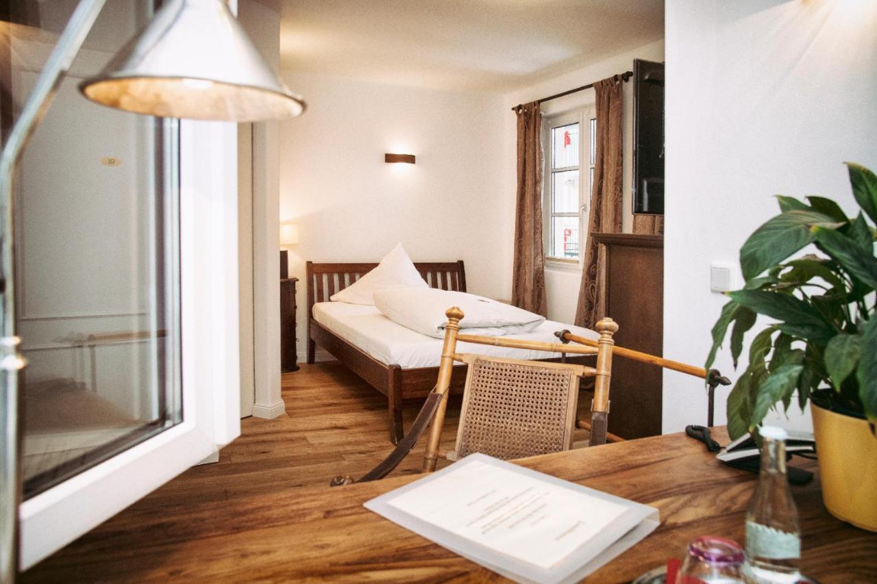 Landhaus Hotel Wolfratshausen Ngoại thất bức ảnh